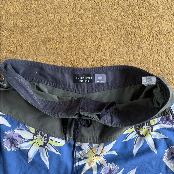 Quiksilver 31 Sur Green Blue Floral Tropical Boardshorts Bathing Suit Mens - Picture 5 of 6